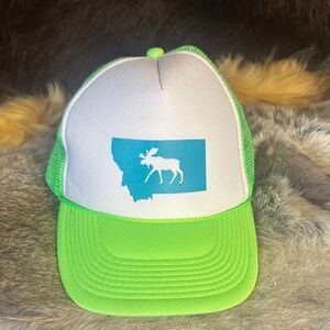 Green and White Trucker Hat with Moose Graphic OS (3537)